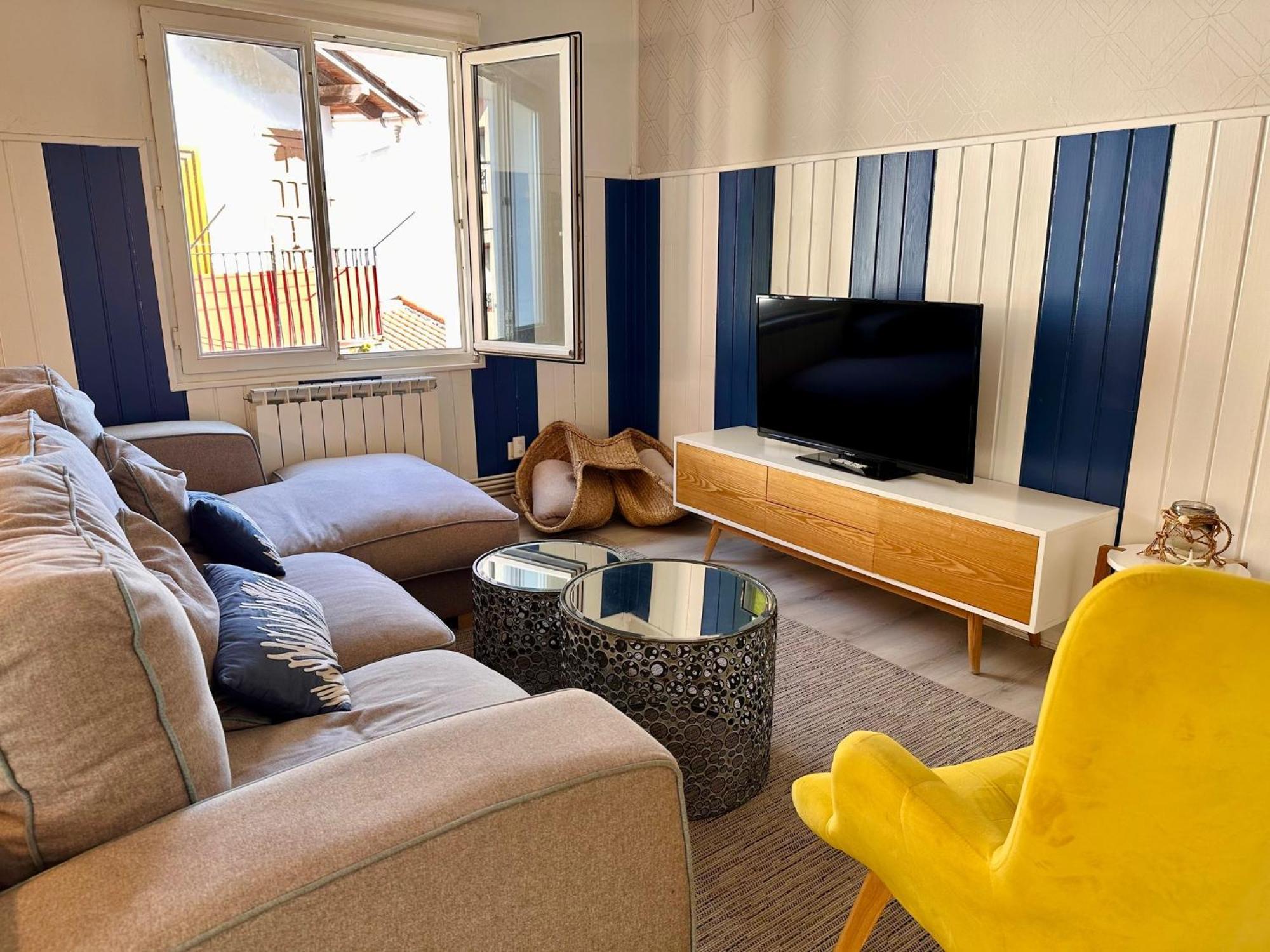 Elan Apartment เอลันโชเว ภายนอก รูปภาพ